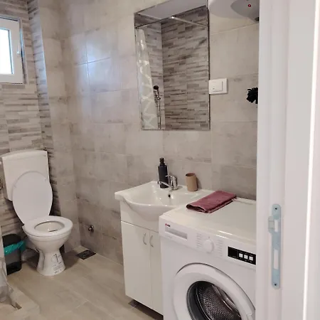 Apartment Elena Airport Surcin